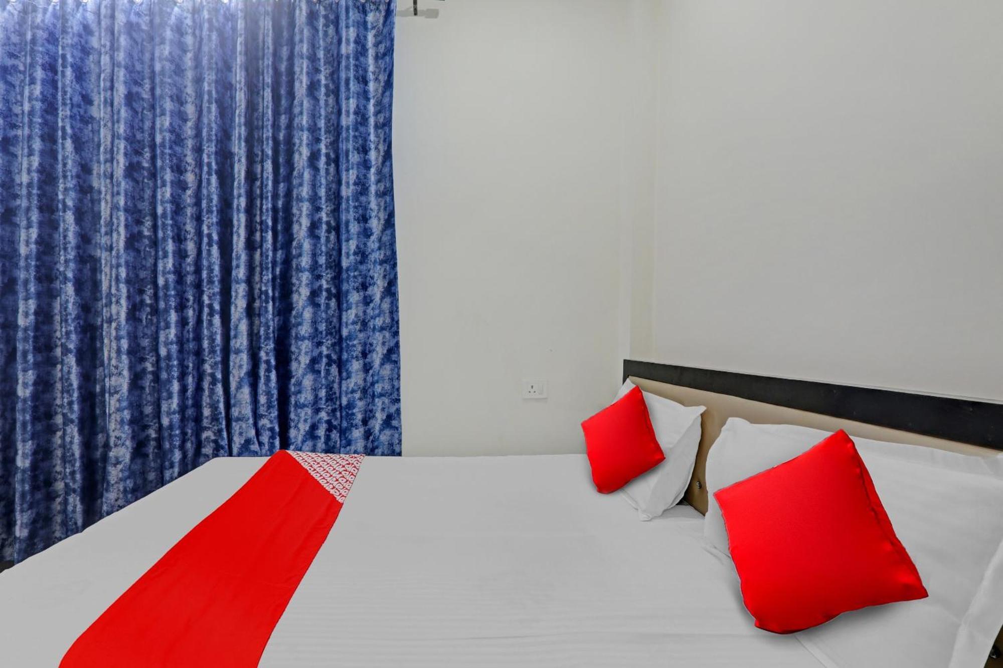 Hotel O R K Hotels Lucknow Zewnętrze zdjęcie