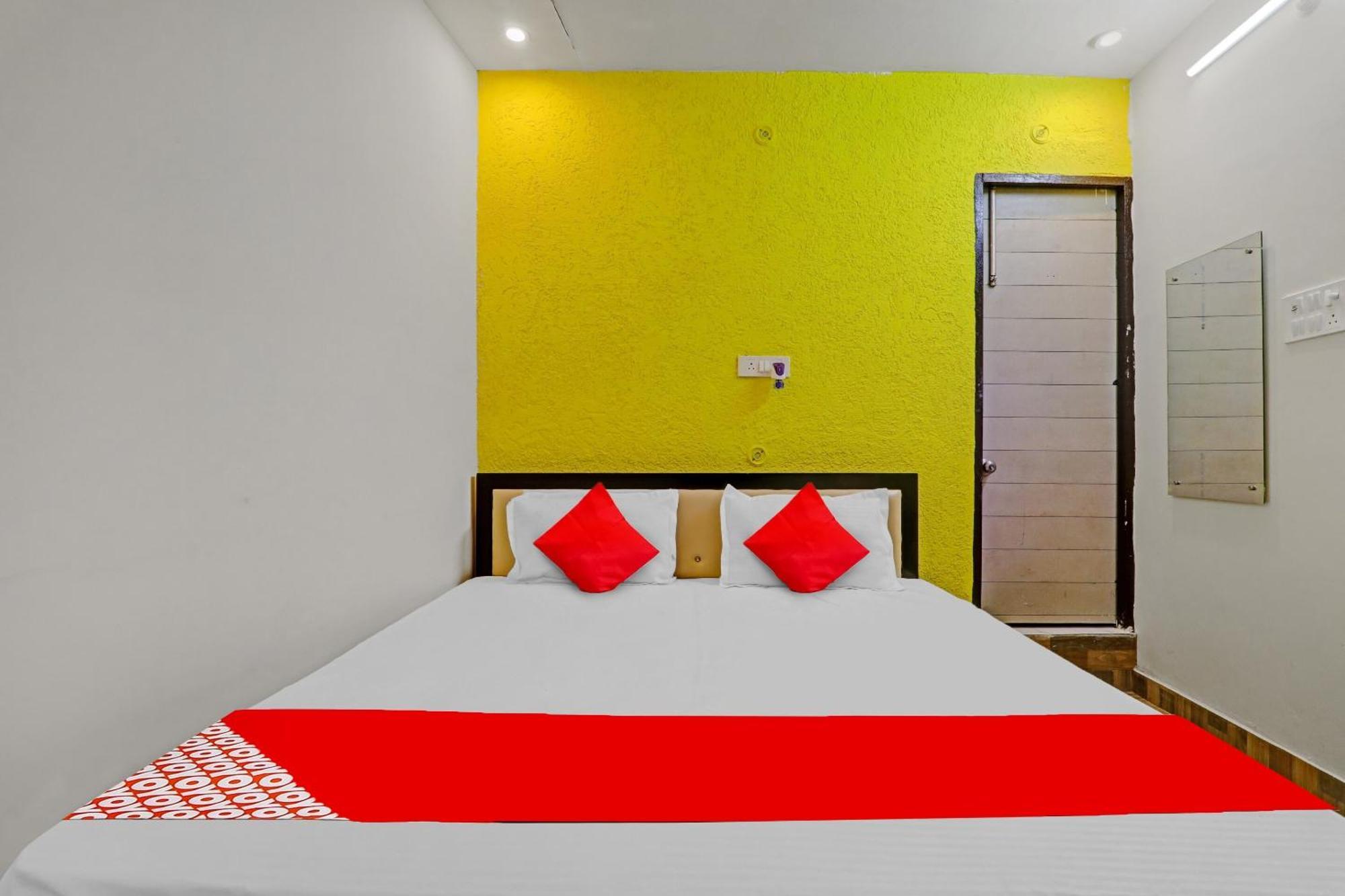 Hotel O R K Hotels Lucknow Zewnętrze zdjęcie